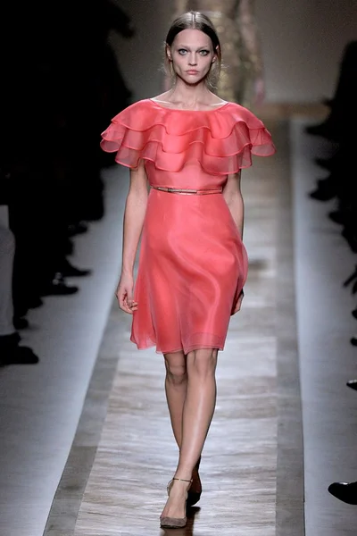 Look 32